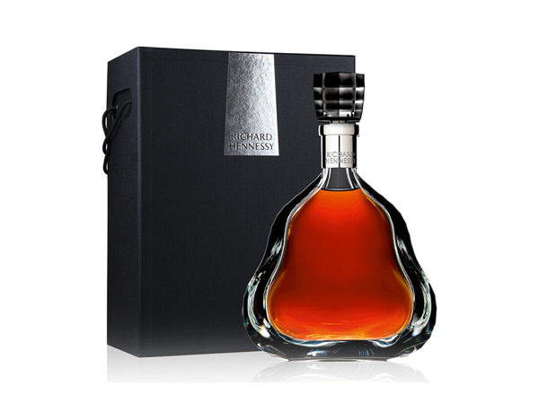 南阳收购轩尼诗李察XO回收Hennessy洋酒干邑白兰地700ml