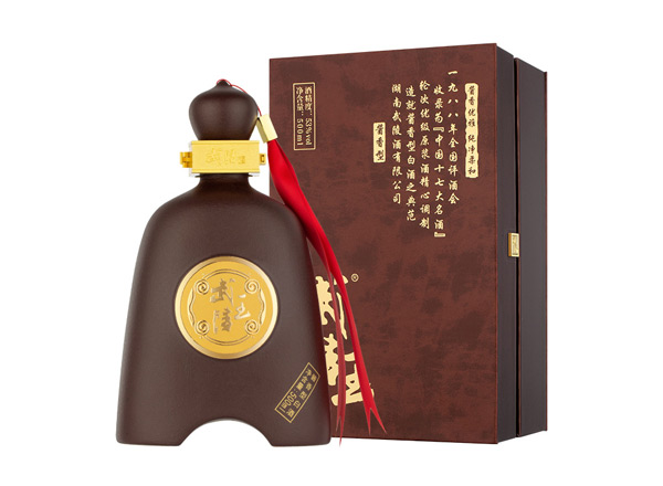 南阳武陵酒回收武陵王武王礼盒装白酒